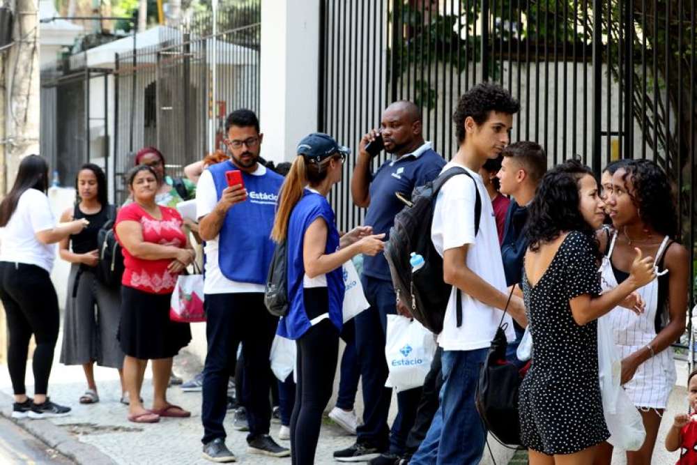 PF identifica suspeitos de vazar provas do primeiro dia do Enem