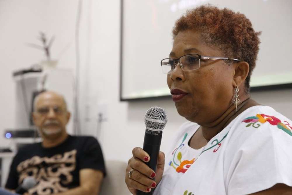 Ativistas negras defendem recorte racial no debate sobre cuidado