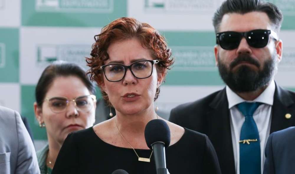 Carla Zambelli nega ter contratado hacker para prejudicar Moraes