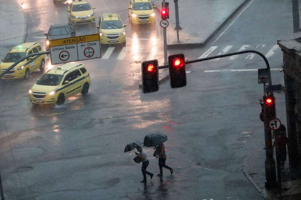 Fim de semana terá temporais e ventos fortes no Sudeste e Centro-Oeste