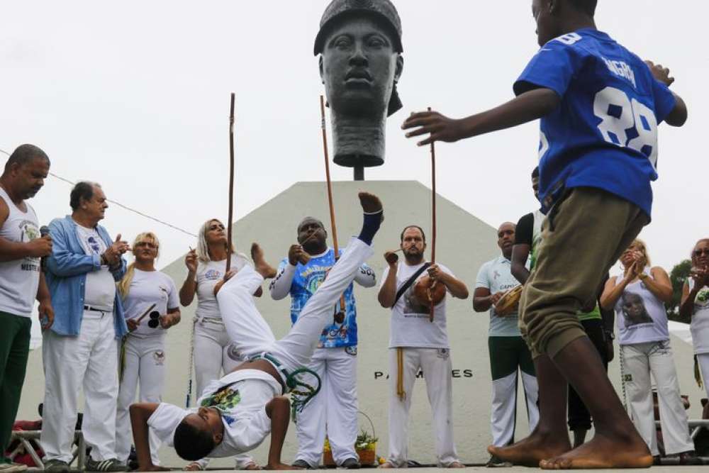 Monumento do Zumbi, no Rio, sedia celebração e luta pela causa negra