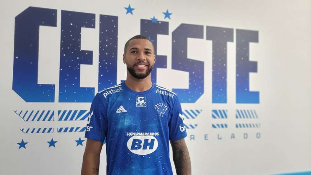 Cruzeiro apresenta o atacante Wesley