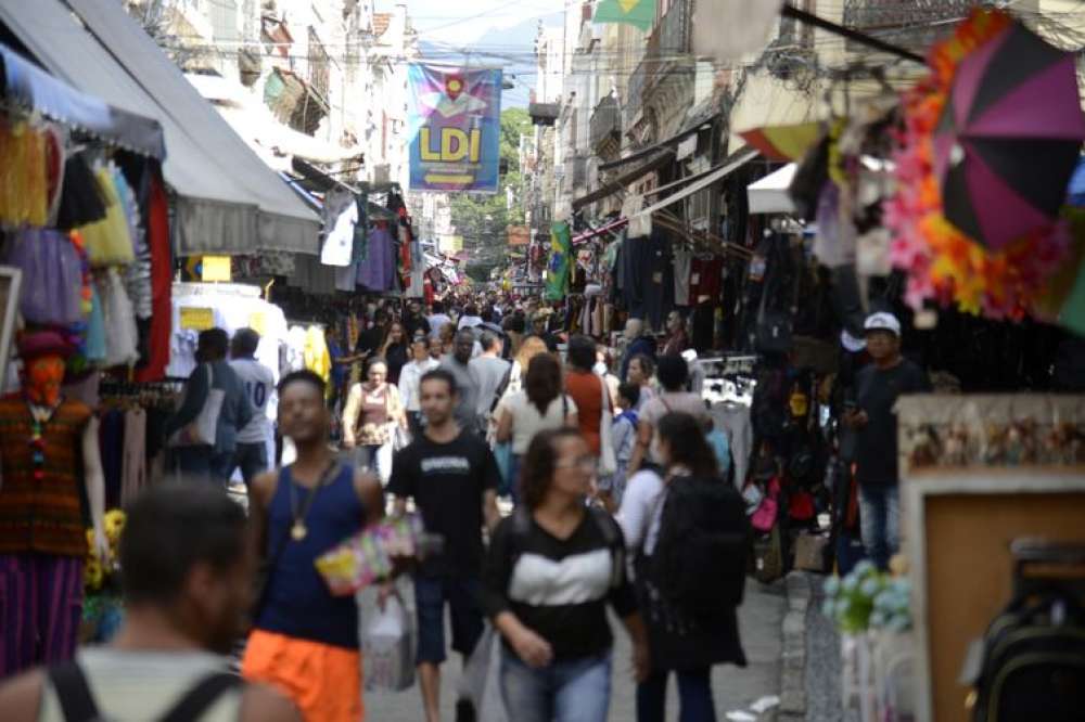 Governo vai refazer portaria sobre trabalho do comércio nos feriados