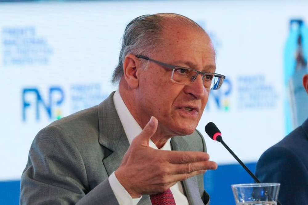 Alckmin defende nova proposta para desonerar folha de pagamento