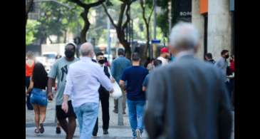 Esperança de vida ao nascer no Brasil cai após pandemia de covid-19