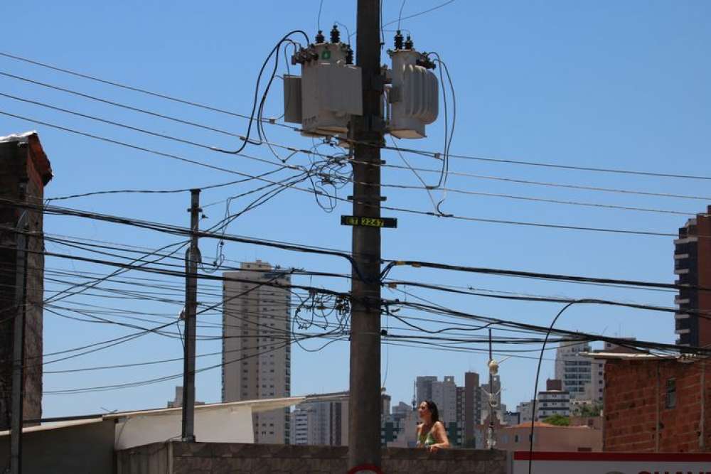 Sem plano de indenização, Enel vai isentar clientes baixa renda