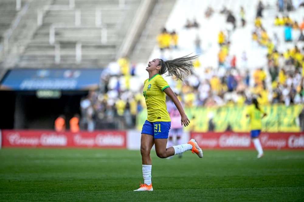 Amistoso: seleção feminina vira 2 vezes contra Japão e vence por 4 a 3