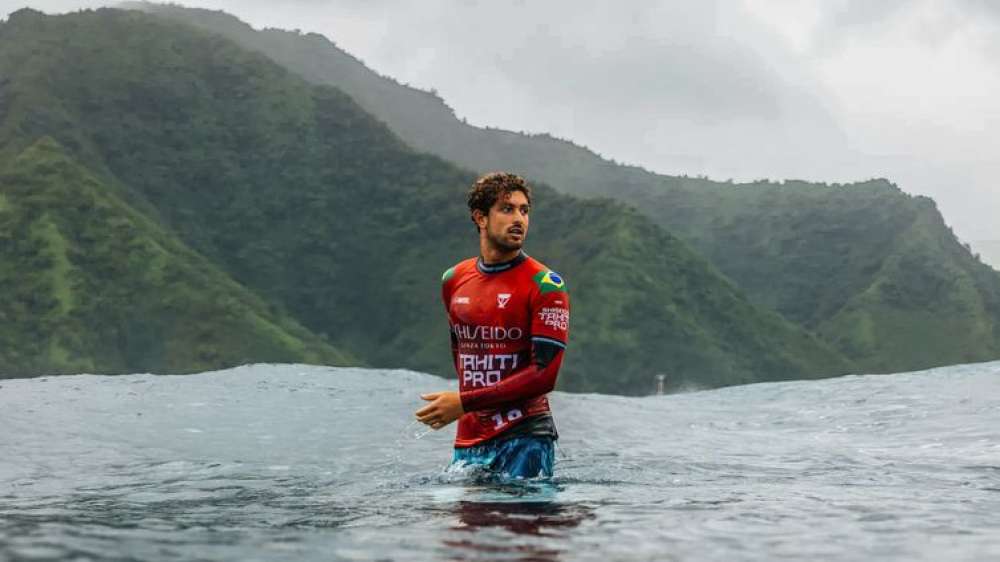 João Chianca está bem após acidente na praia de Pipeline