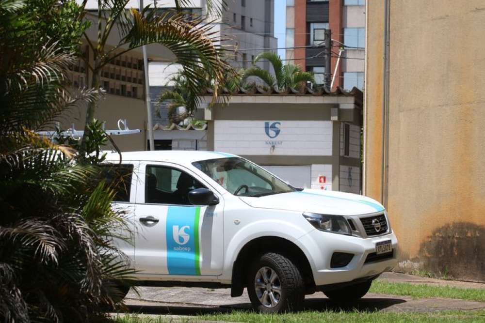 Sob protestos, deputados paulistas autorizam venda da Sabesp