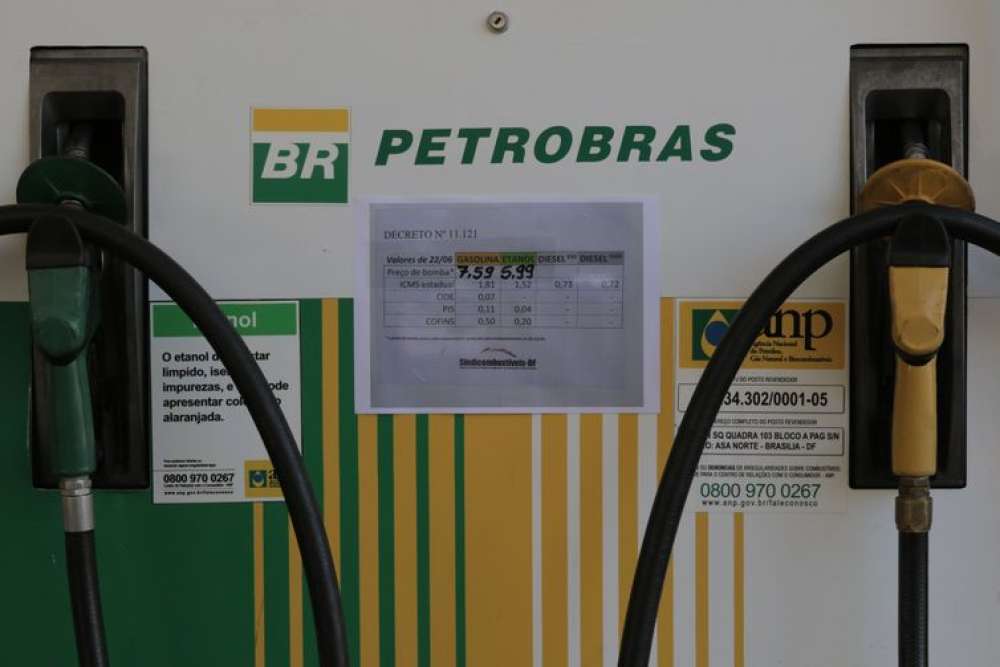 Diesel mais barato a partir desta sexta-feira nas distribuidoras