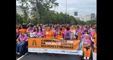 Caminhadas em todo o país pedem o fim da violência contra mulheres