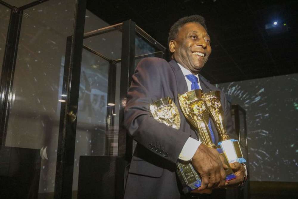 Campeões mundiais com Pelé lamentam partida do Rei do Futebol