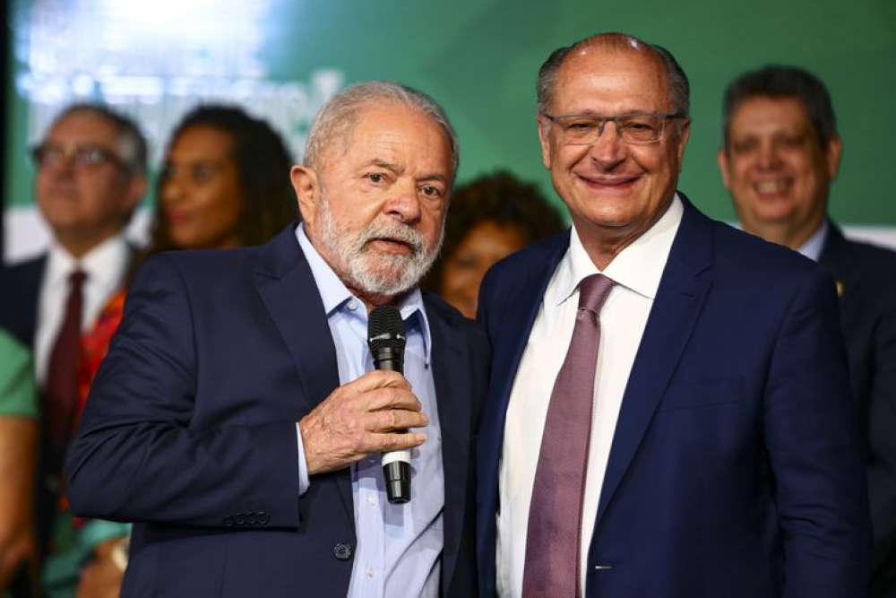 Lula e Alckmin tomam posse hoje; entenda o rito