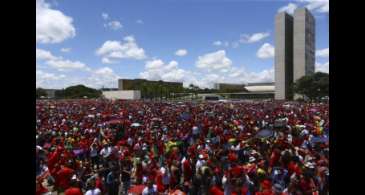 Milhares vem a Brasília para festejar a posse de Lula