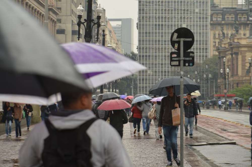 Defesa Civil de São Paulo alerta para chuvas intensas até sexta-feira