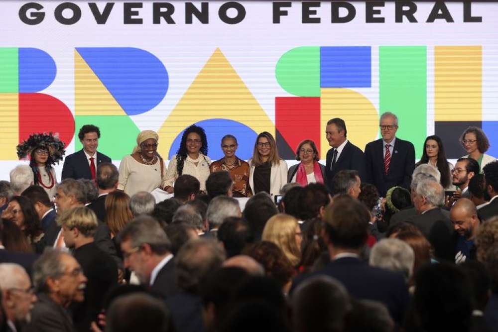 Marina Silva critica desmonte da política ambiental por Bolsonaro