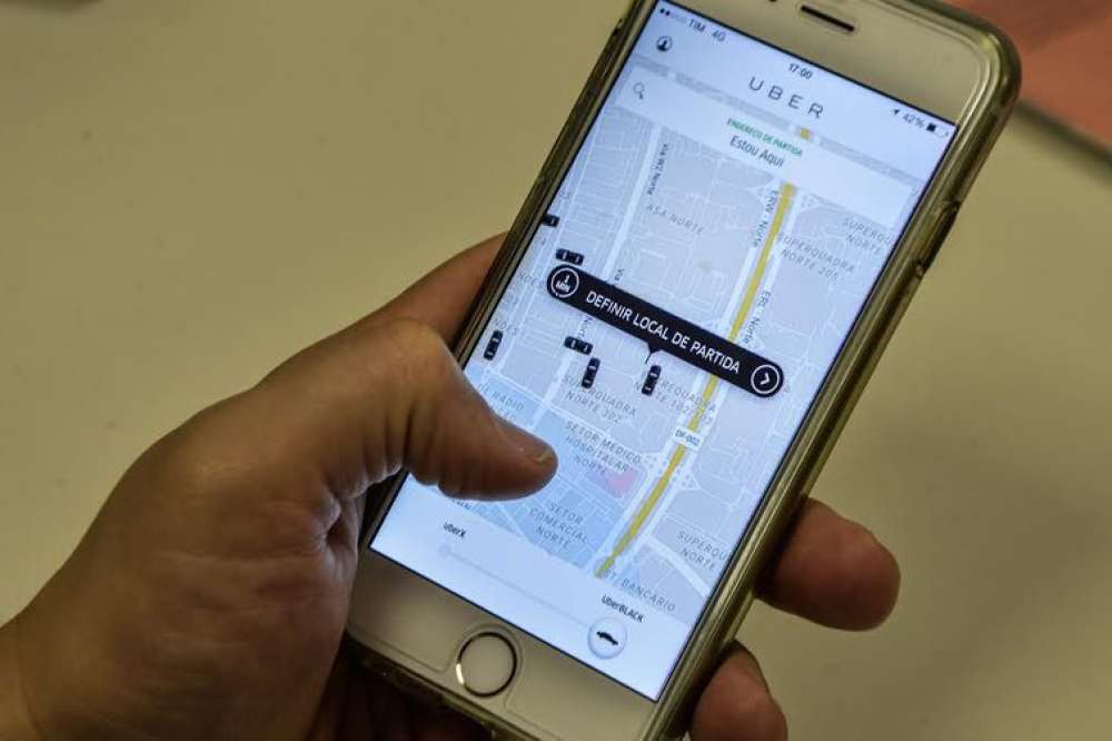 Prefeitura do Rio se posiciona contra o serviço de Uber por motos