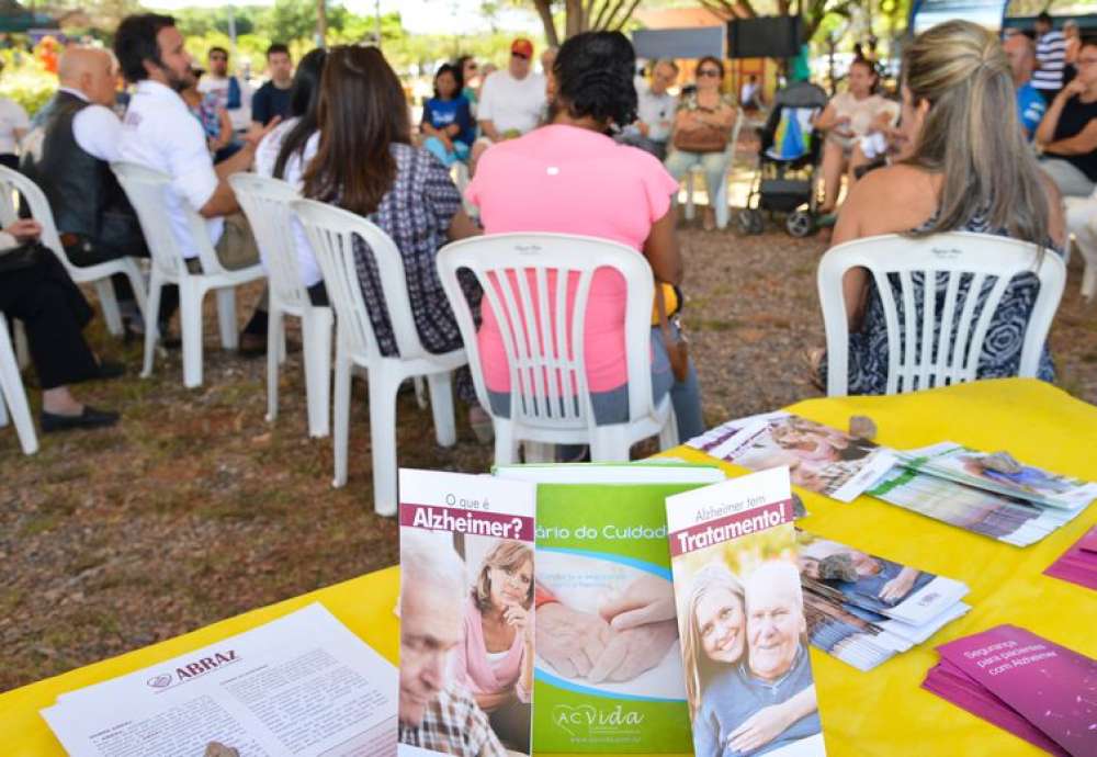 Dia do Alzheimer: rede de apoio é fundamental para lidar com a doença