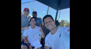 Dupla de Marcelo Melo vence 3º jogo seguido e vai à semi de Adelaide