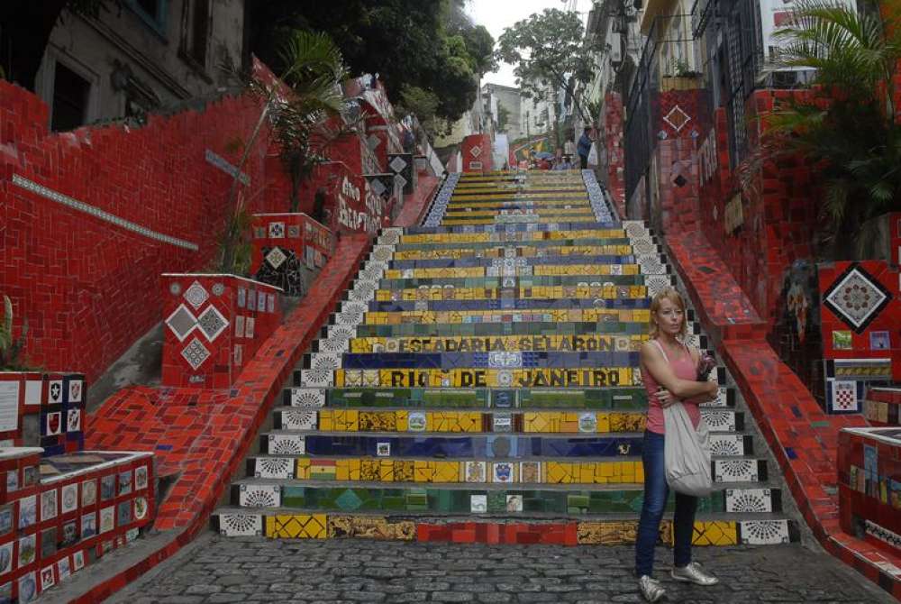 Guias turísticos buscam recursos para restaurar Escadaria Selarón