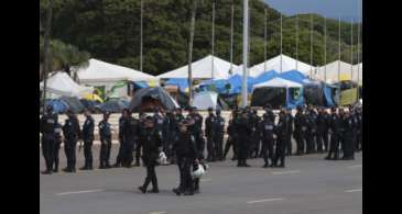 Presos no QG do Exército chegam a 1.200; 204 foram detidos domingo  