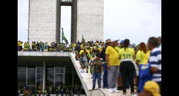 CBF condena uso da amarelinha em atos antidemocráticos e de vandalismo