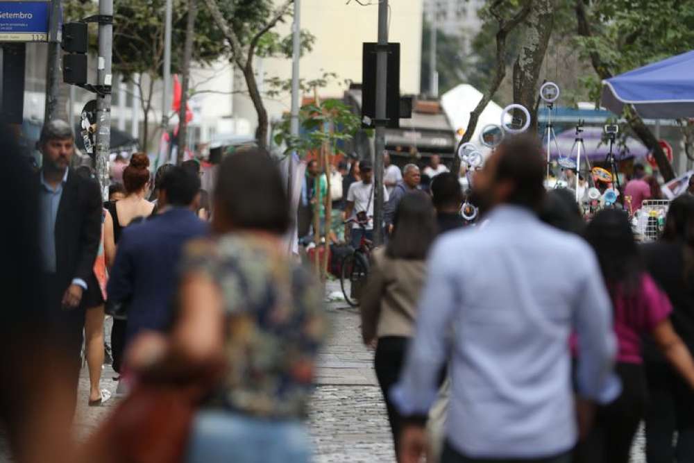 Em 24 horas, Brasil registra 41 mil novos casos e 68 mortes por covid