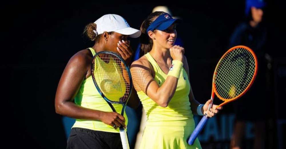 Dupla de Stefani vai a semi e Bia Haddad às quartas no WTA de Adelaide