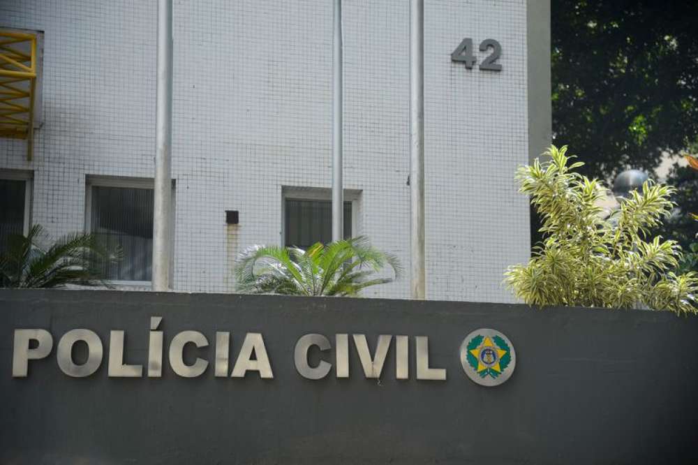 Policial civil do Rio é suspenso por apoio a ato antidemocrático