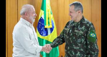 Exército tem novo comandante, general Miguel Ribeiro Paiva