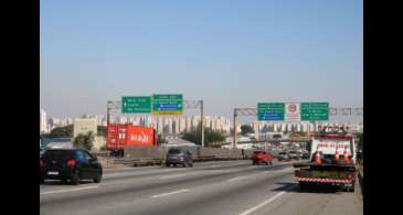 Aniversário de São Paulo movimenta rodovias para interior e litoral