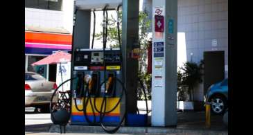 Preço de combustíveis tem queda nos postos de gasolina, diz ANP