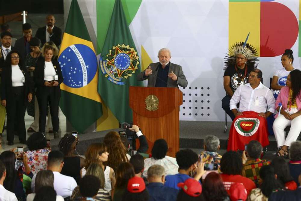 Presidente assina decreto que cria o Conselho de Participação Social