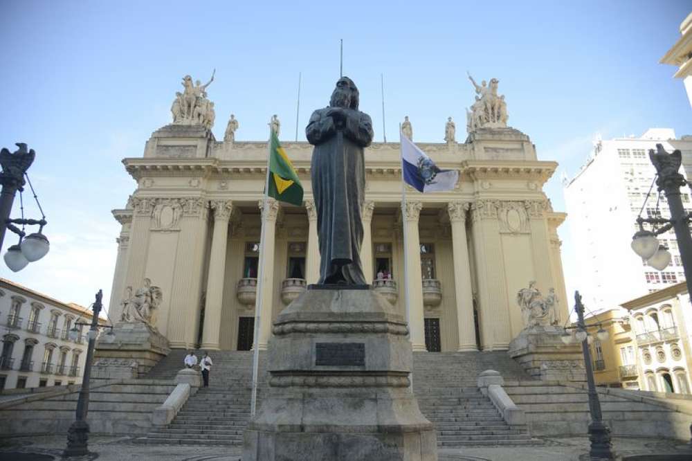 Prédio histórico da Alerj será transformado em centro cultural