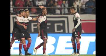 Brasileiro: São Paulo goleia Avaí por 4 a 0 no Morumbi