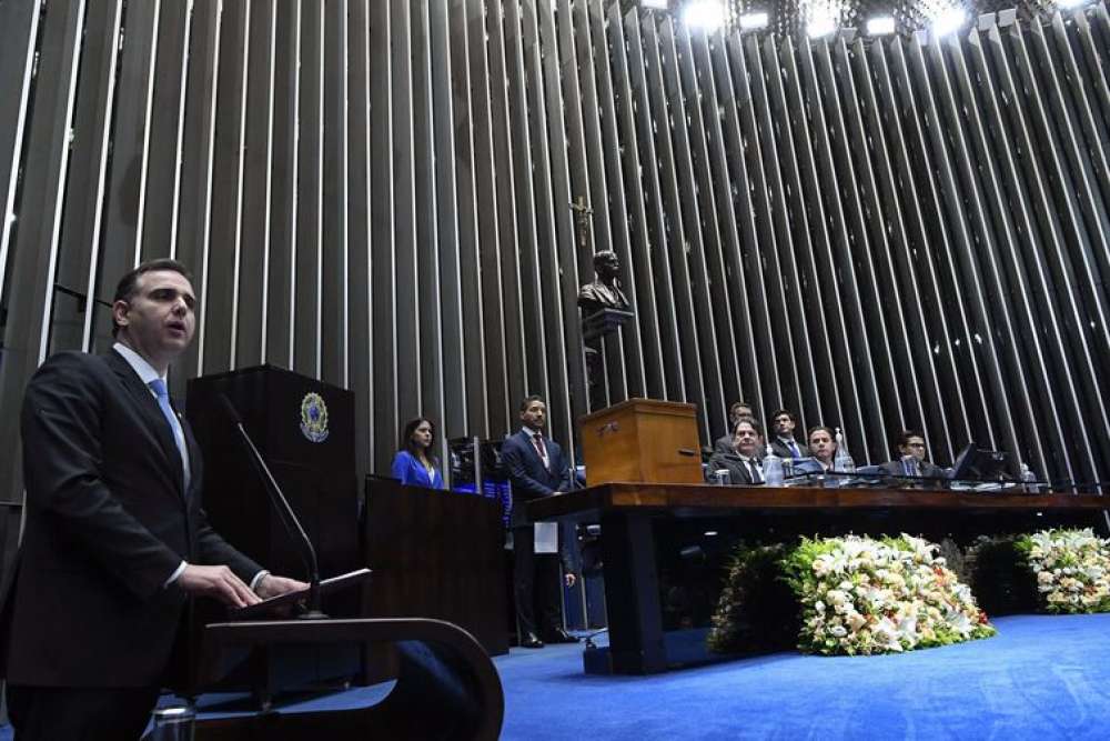 Pacheco é reeleito presidente do Senado com 49 votos