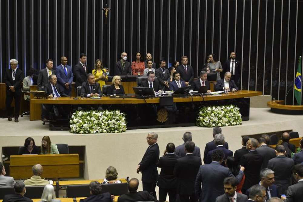 Congresso abre ano legislativo com discursos em defesa da democracia