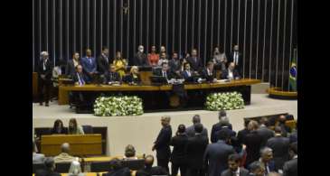 Congresso abre ano legislativo com discursos em defesa da democracia