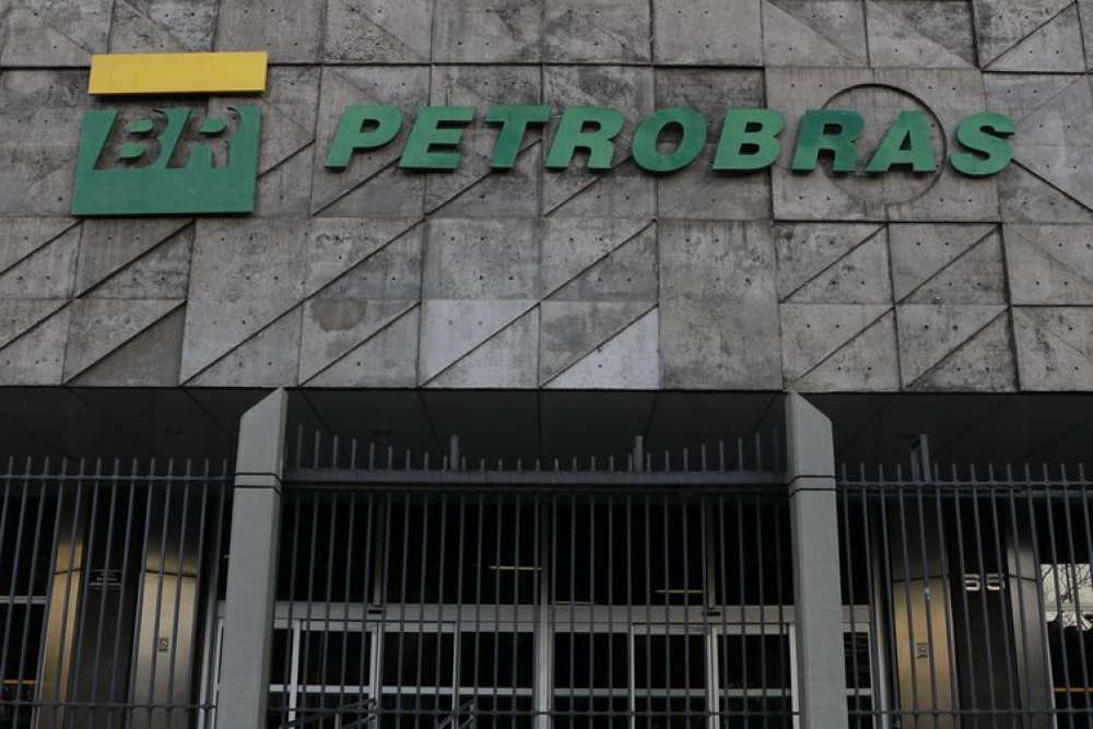 Presidente da Petrobras indica 5 integrantes para diretoria executiva