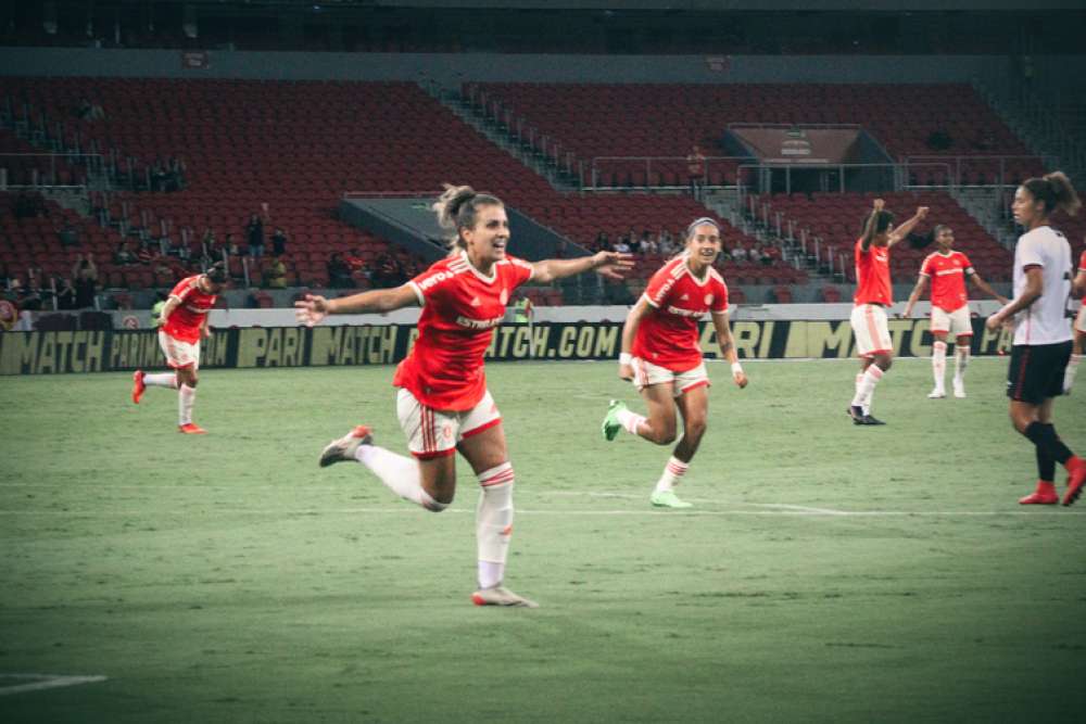 Gurias Coloradas goleiam na abertura da Supercopa do Brasil Feminina