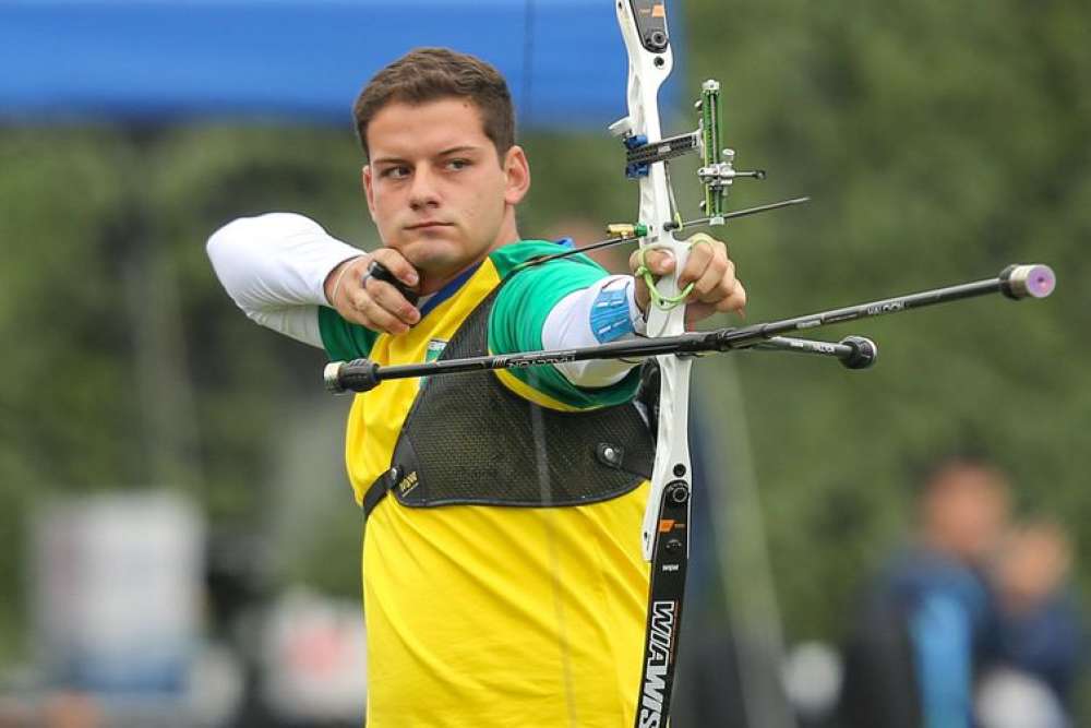 Marcus D’Almeida assume liderança do ranking mundial do tiro com arco