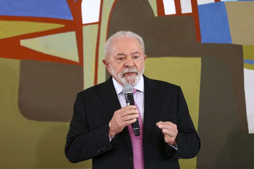 Lula diz que democracia é o patrimônio mais precioso da população