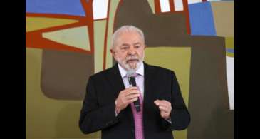 Lula diz que democracia é o patrimônio mais precioso da população