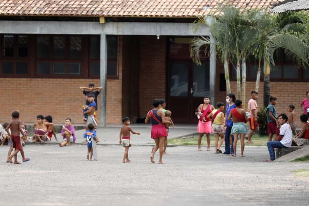 Governo instala antenas para prover internet na terra Yanomami