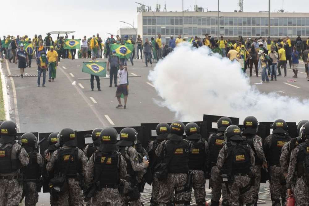 Caminhos da Reportagem: 8 de janeiro - a democracia de pé