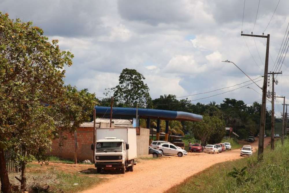 Pequena vila na região do Paredão é rota de fuga de garimpeiros em RR