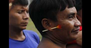 Saúde antecipa vacinação contra covid-19 em terra yanomami