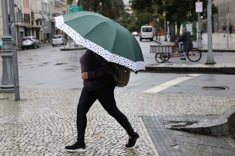 Centro-sul do país terá chuvas intensas e frio no feriadão de carnaval