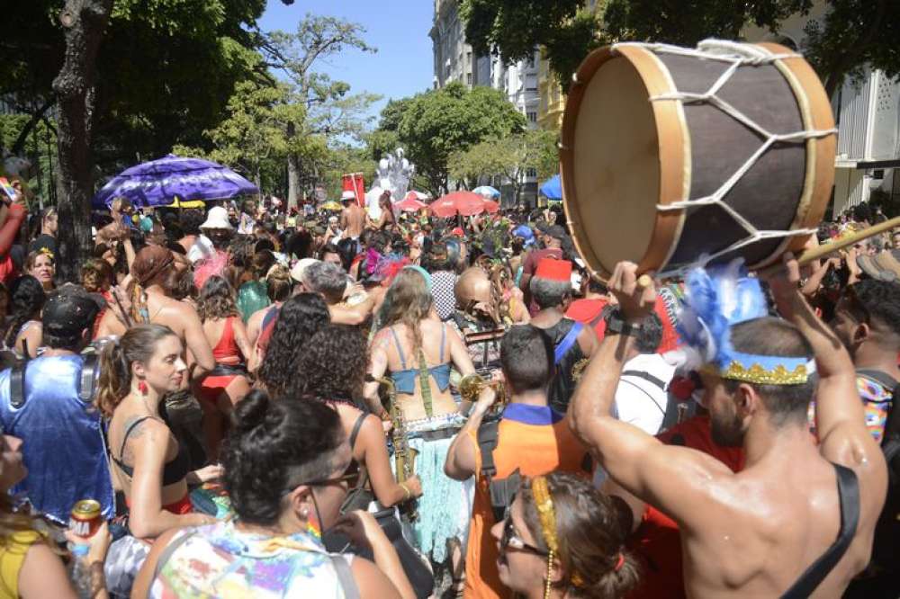 Carnaval: campanha alerta para infecções sexualmente transmissíveis