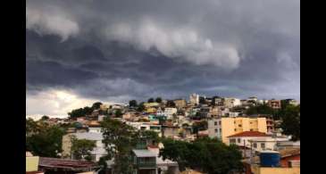 Chuvas, ventos fortes e frio marcam o carnaval em quase todo o país